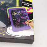 Lade das Bild in den Galerie-Viewer, Neon Glow Schreibtafel mit Marker &amp; Schwamm 21 x 26 cm, Ab 3 Jahren, Toi-Toys.
