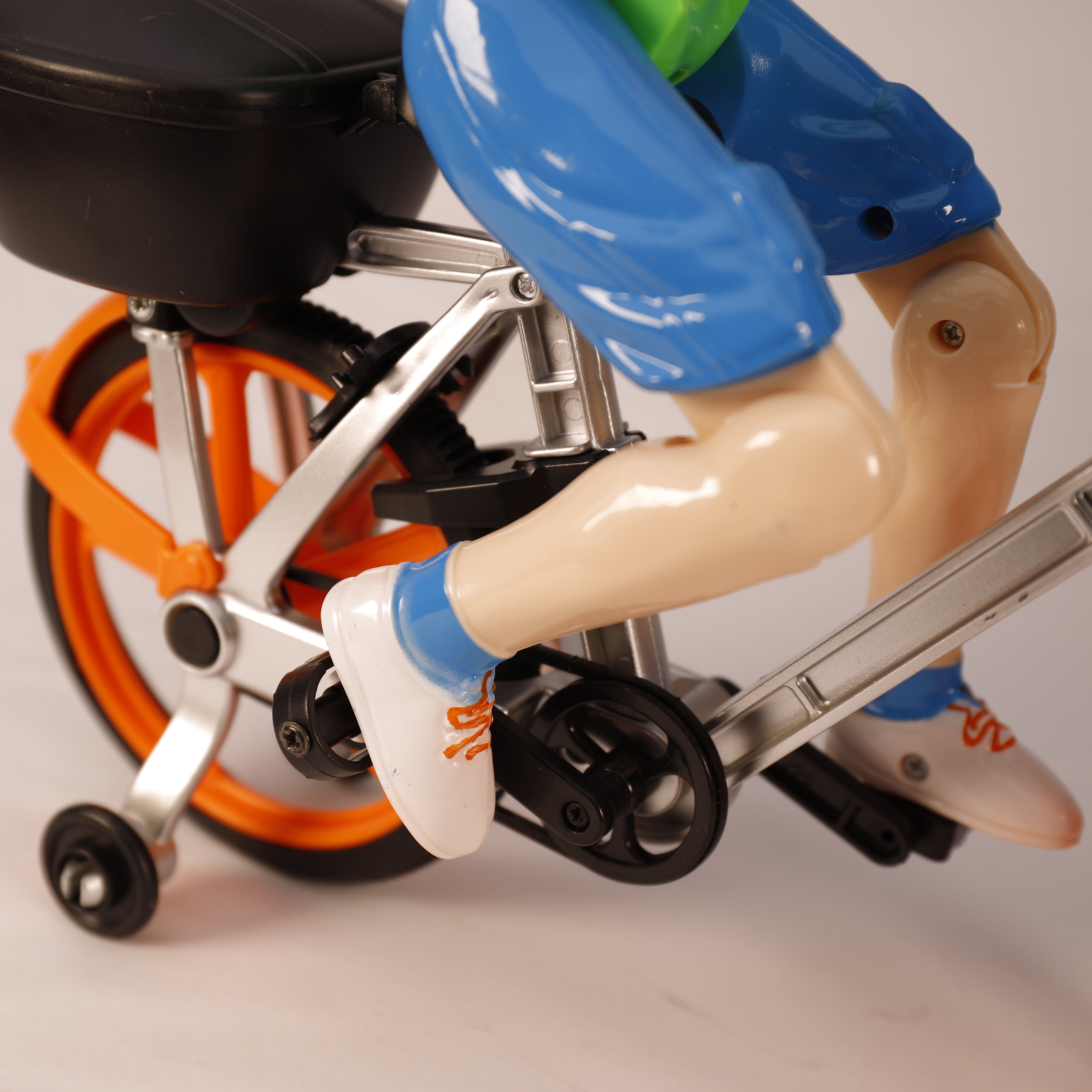 Gobike Fahrrad mit Sound , Realistische Tretbewegung, Musik, Licht, Spielzeug.